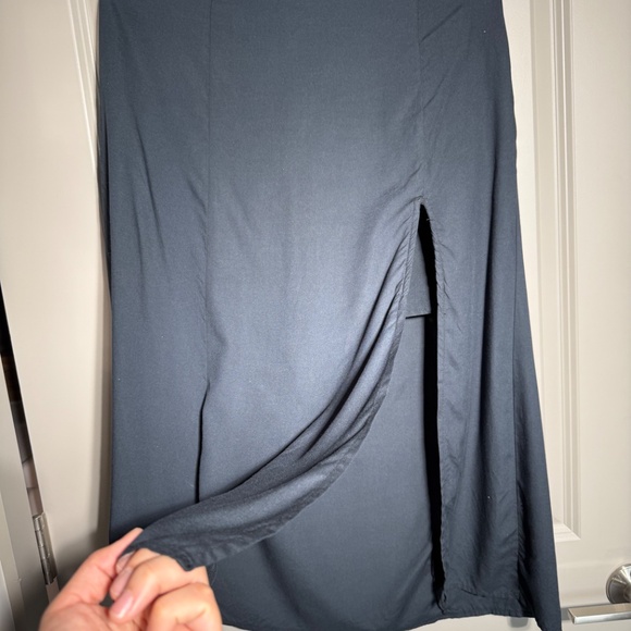 ✨ Abercrombie & Fitch Navy Midi Skirt – XS – Side Slit - Picture 2 of 4
